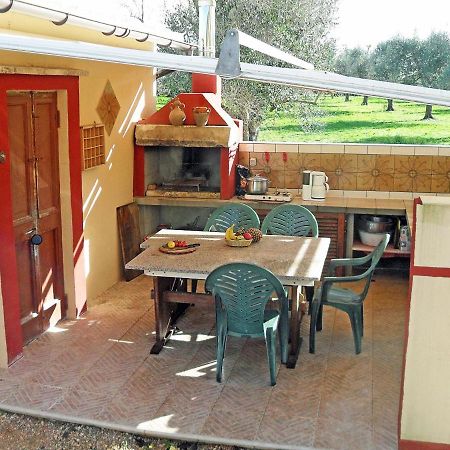Готель Camping Terreno-Ro-Bi-Li Кутроф'яно Екстер'єр фото