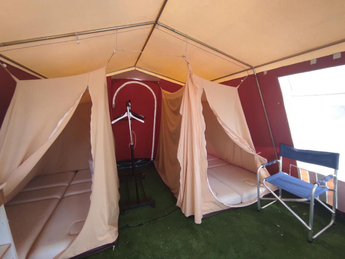 Готель Camping Terreno-Ro-Bi-Li Кутроф'яно Екстер'єр фото